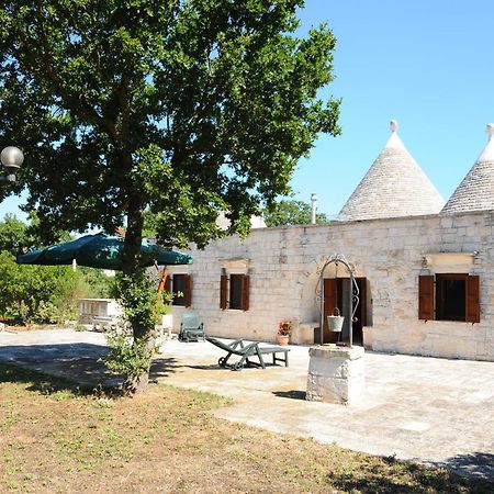 Trullo Cinquenoci Suite Locorotondo Exterior foto